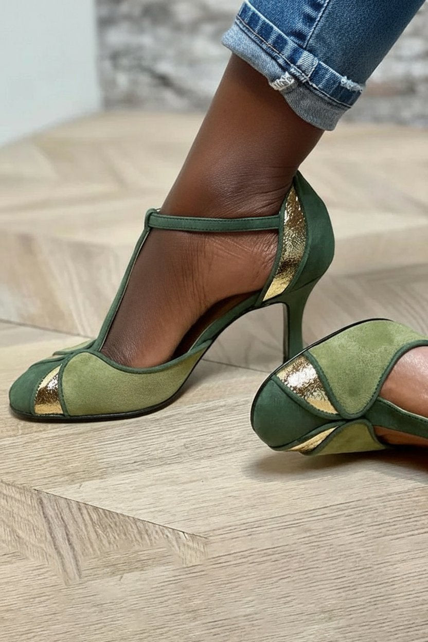 DECOLLETE WITH HIGH HEEL