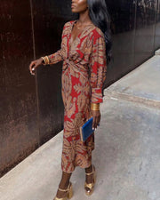 Dineke - Elegant dress with long sleeves and floral print