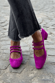 DECOLLETE WITH THREE STRAPS