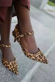 POINTED BALLET FLATS WITH STRAP