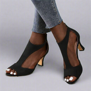 HEEL SANDAL WITH CURVED CUT