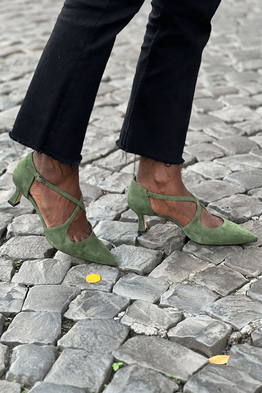 COURT SLINGBACK SHOE WITH THIN STRAP