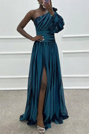 Shiloh - Elegant Striped Maxi Dress with One Shoulder