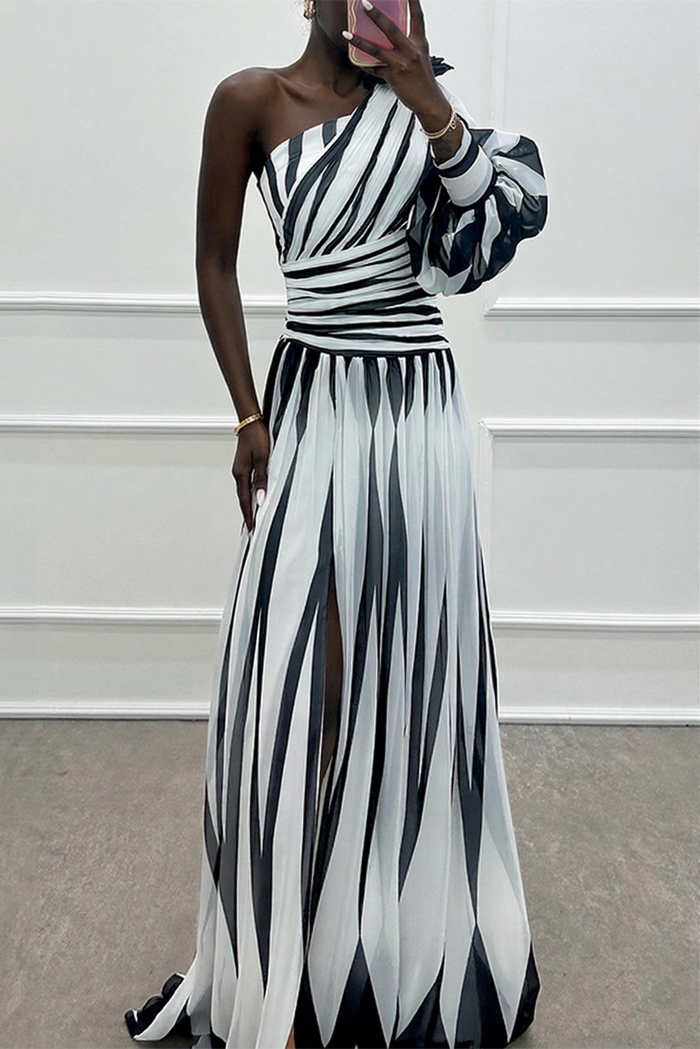 Shiloh - Elegant Striped Maxi Dress with One Shoulder