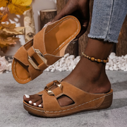 Caprie | Buckle Sandals